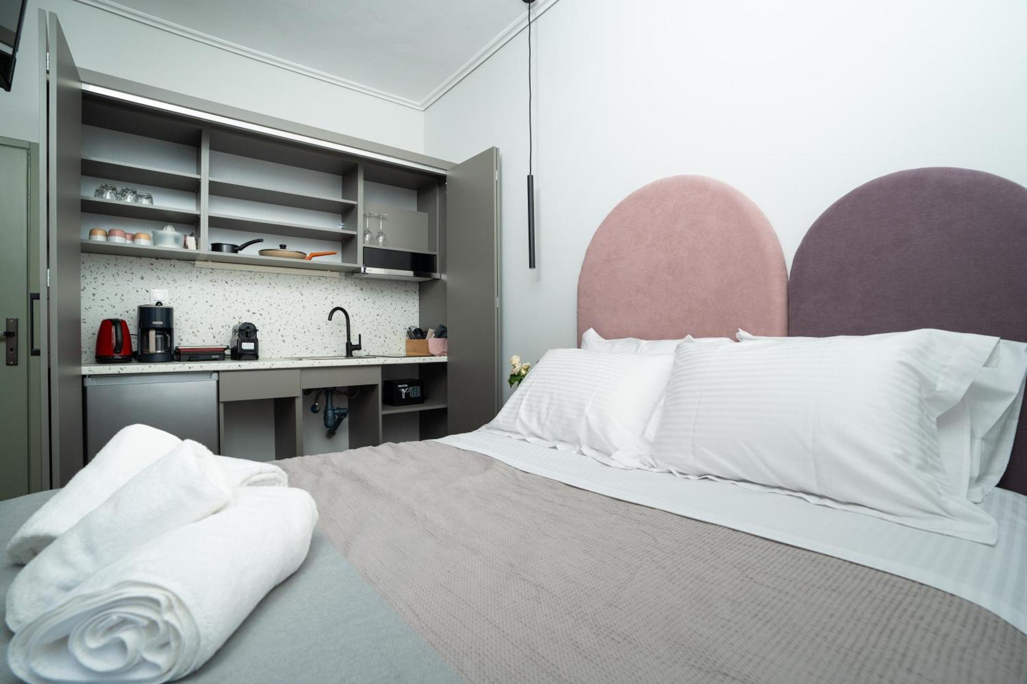 Nyx Guesthouse Триполі Екстер'єр фото